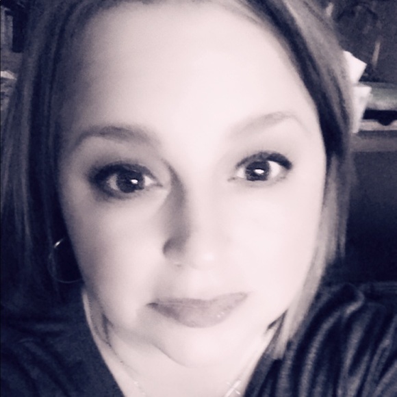 Meet your Posher, Angelyn - Picture 1 of 1